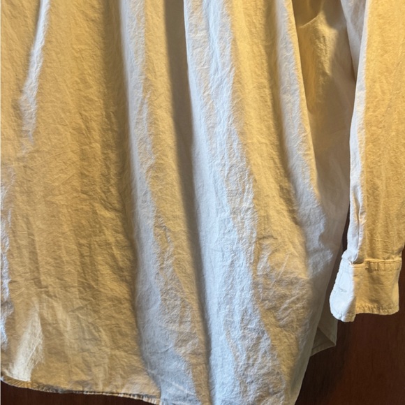 Universal Thread button up - Picture 9 of 9